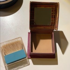Benefit Hoola